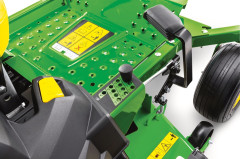 Žací stroj John Deere Z515E ZTRAK (9)