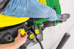 Žací stroj John Deere Z315E ZTRAK (3)