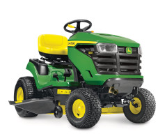 Zahradní traktor John Deere X107 (3)