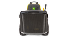 Zahradní traktor John Deere X117R (1)