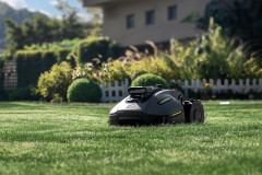 Robotická sekačka Mammotion YUKA mini 2 800 (25)
